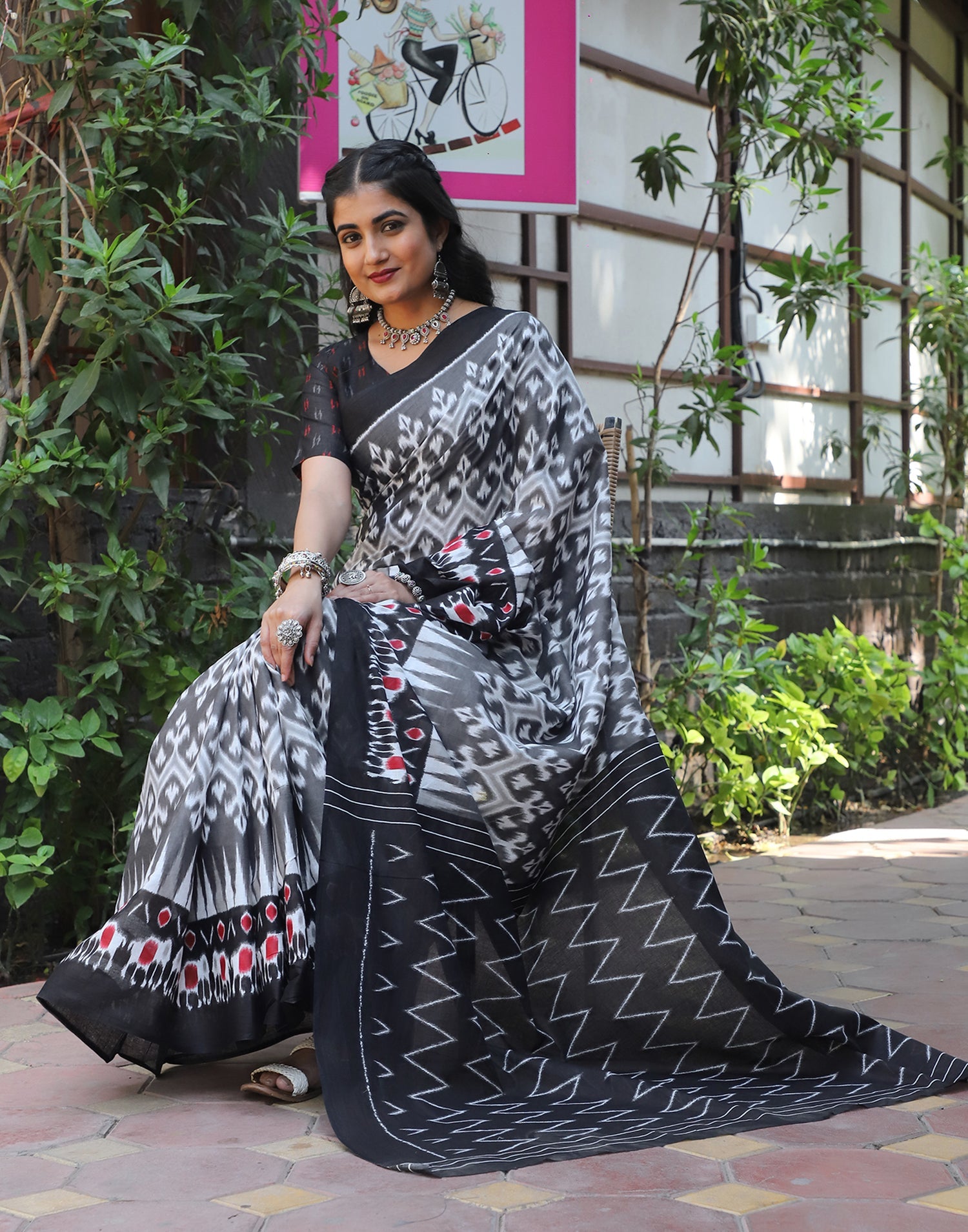 Sophisticated Black & Grey Cotton Saree