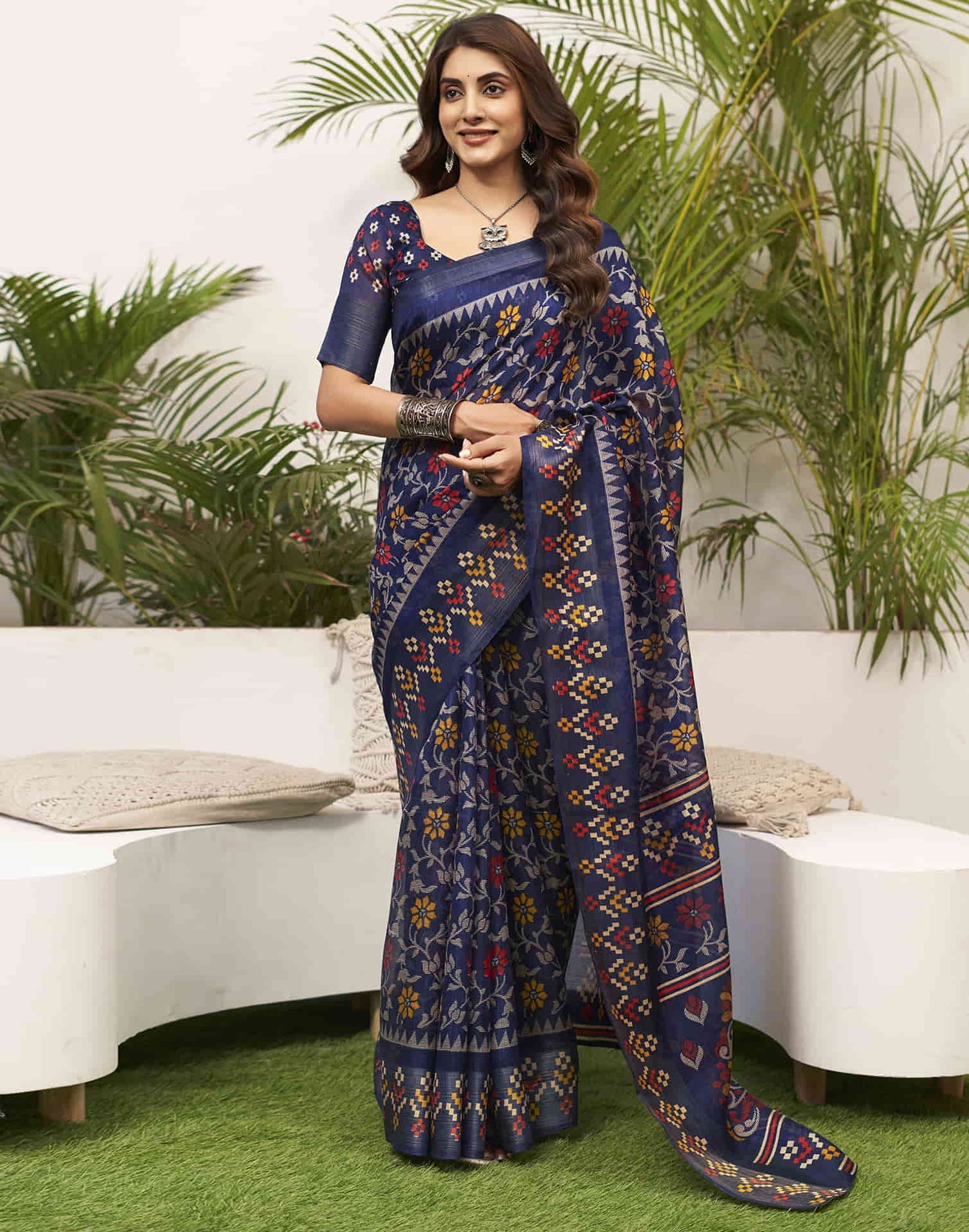 Sophisticated Navy Blue Handloom Cotton Saree