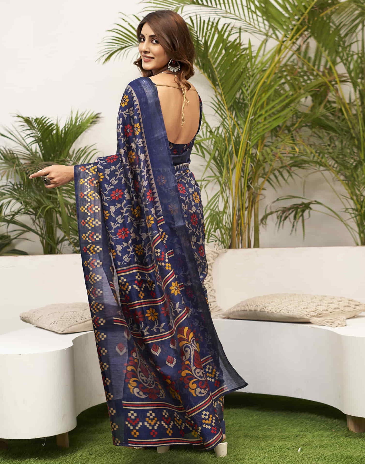 Sophisticated Navy Blue Handloom Cotton Saree