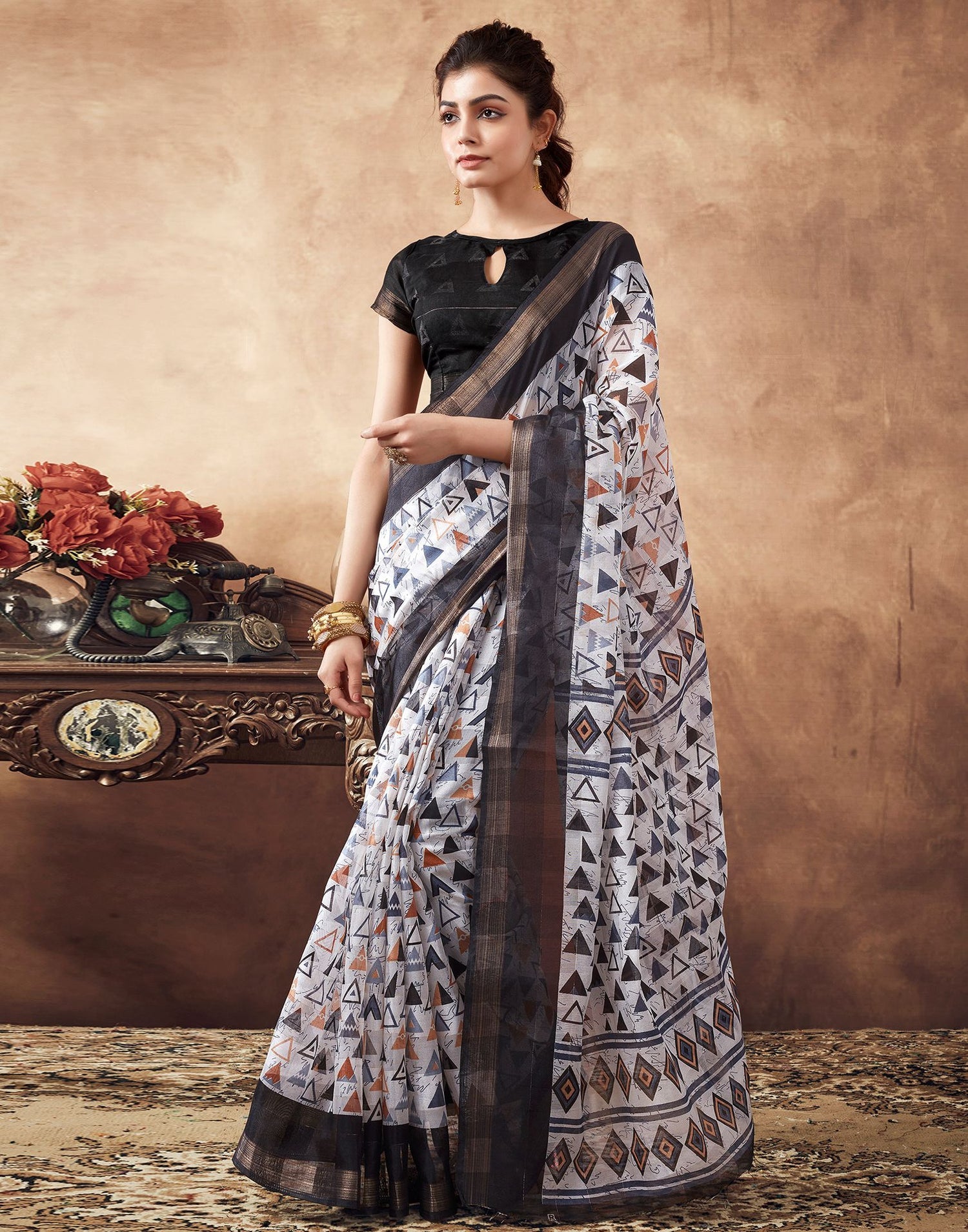 Chic Black & Grey Handloom Cotton Saree